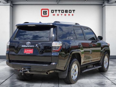 Used 2022 Toyota 4Runner SR5 RWD image 4