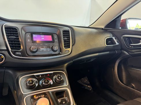 Used 2016 Chrysler 200 LX image 18
