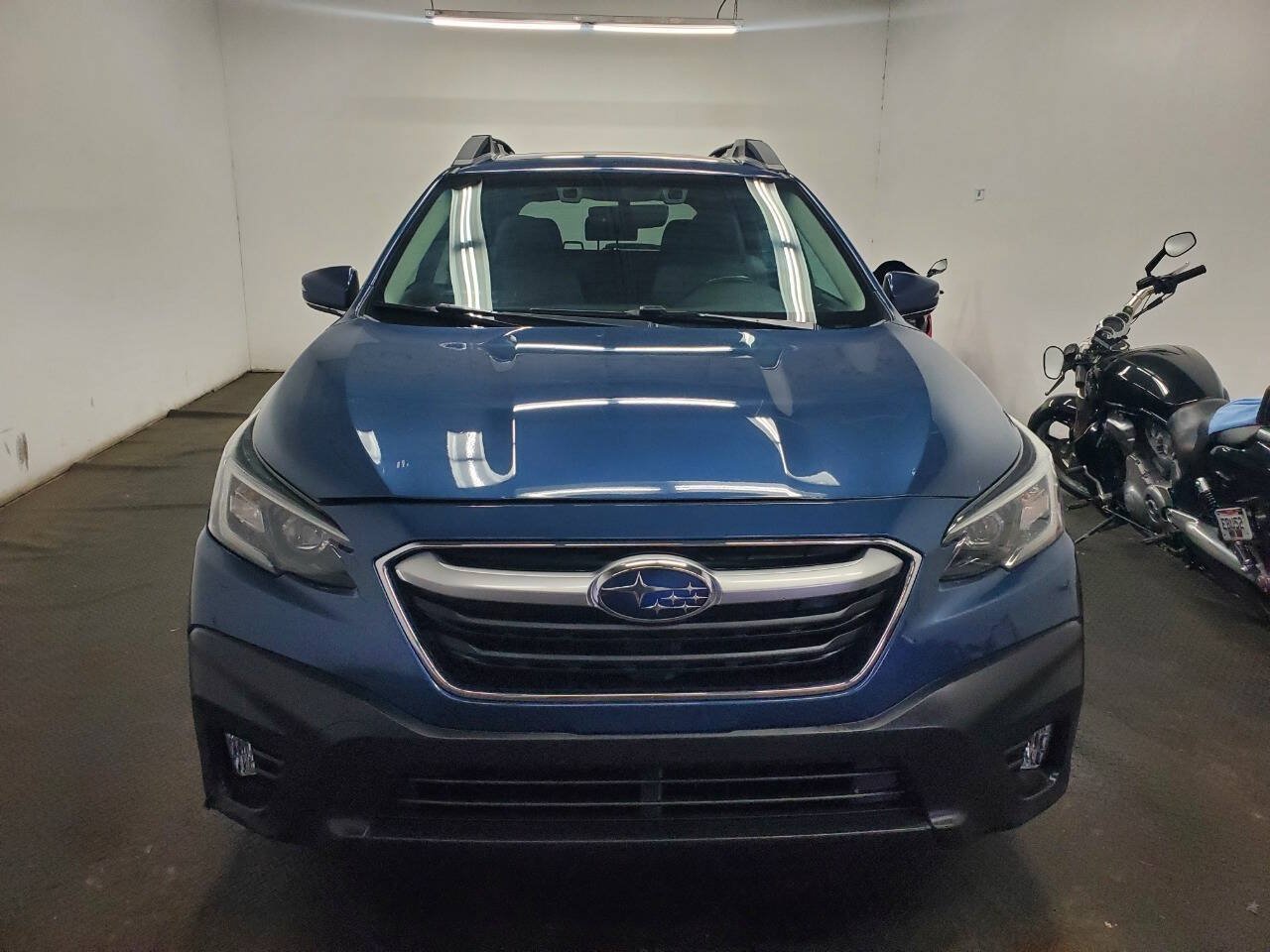 Used 2022 Subaru Outback Premium w/ Popular Package #1 AWD/4WD image 2
