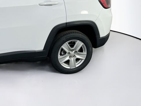 Used 2022 Jeep Compass Latitude AWD/4WD image 28