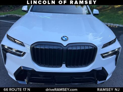 Used 2025 BMW X7 xDrive40i w/ M Sport Package AWD/4WD image 10