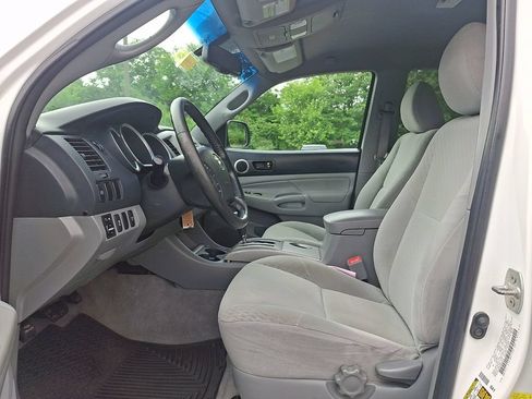Used 2011 Toyota Tacoma 4x4 Double Cab w/ SR5 Pkg #2 image 15