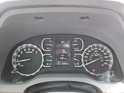 Used 2018 Toyota Tundra Limited AWD/4WD image 26