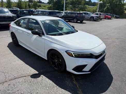 Used 2023 Honda Civic Sport image 4