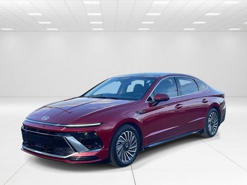 Certified 2024 Hyundai Sonata Limited image 3