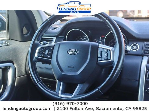 Used 2017 Land Rover Discovery Sport SE image 14