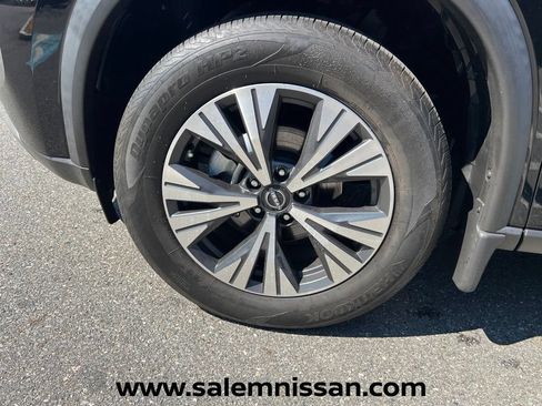Used 2023 Nissan Rogue SV AWD/4WD image 29