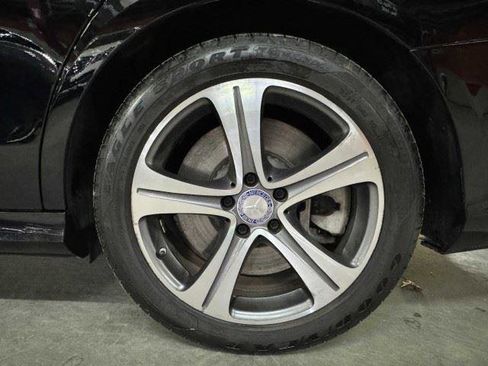 Used 2017 Mercedes-Benz E 400 4MATIC Wagon image 70