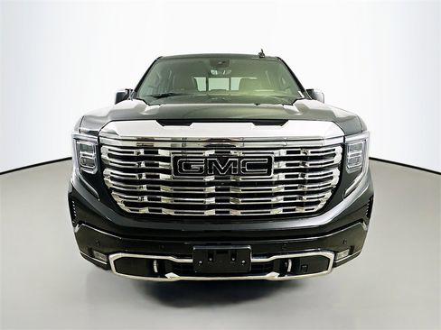 Used 2022 GMC Sierra 1500 Denali w/ Technology Package image 2