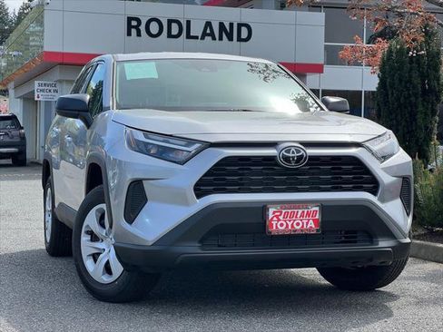 Certified 2025 Toyota RAV4 LE AWD/4WD image 1