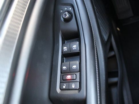 Used 2023 Jeep Grand Cherokee L Laredo image 16