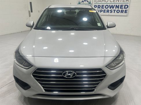 Used 2021 Hyundai Accent SE image 3