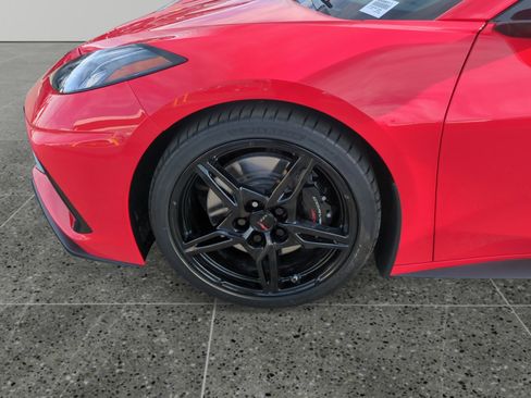 Used 2021 Chevrolet Corvette 2LT w/ Z51 Performance Package image 14