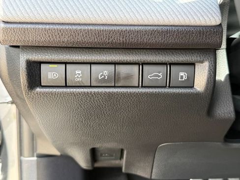 Used 2026 Toyota Camry SE FWD image 19