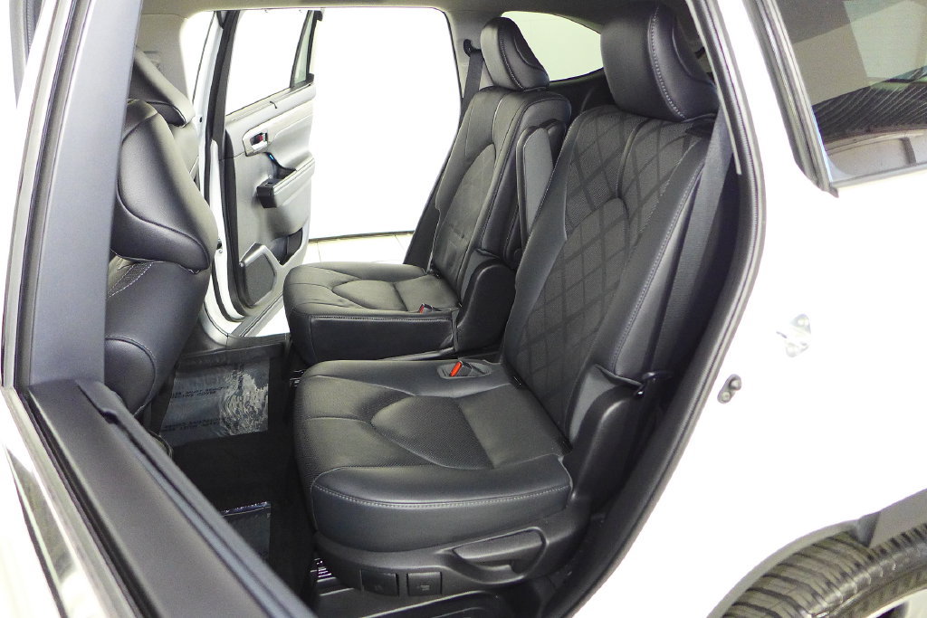 Used 2021 Toyota Highlander Platinum AWD/4WD image 22
