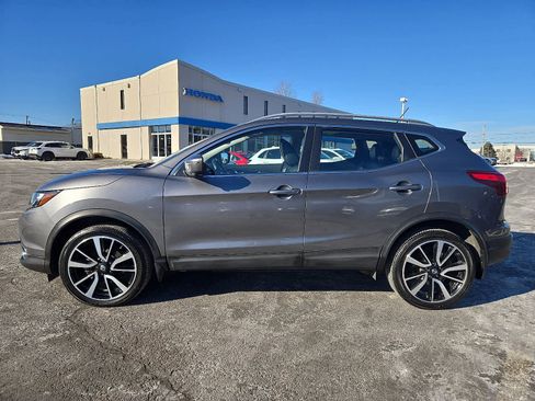 Used 2019 Nissan Rogue Sport SL w/ Premium Package image 8
