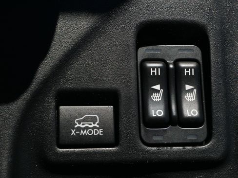Used 2021 Subaru Crosstrek 2.5i Sport w/ Moonroof Package AWD/4WD image 29