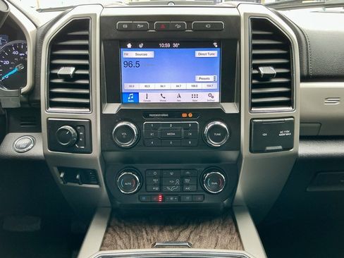 Used 2019 Ford F350 Lariat w/ Lariat Ultimate Package image 35