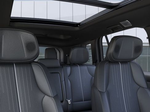 New 2026 Cadillac Vistiq Luxury AWD/4WD image 24