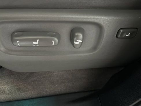 Used 2009 Toyota Land Cruiser AWD/4WD image 31
