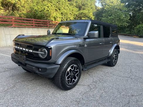 Used 2023 Ford Bronco Outer Banks AWD/4WD image 4