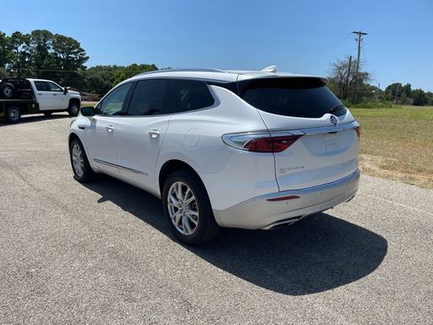 Used 2023 Buick Enclave Premium w/ Experience Buick Package AWD/4WD image 3