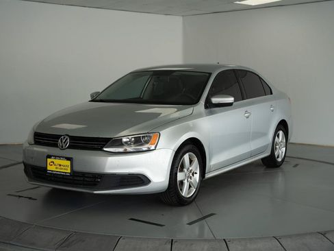 Used 2013 Volkswagen Jetta TDI FWD image 3