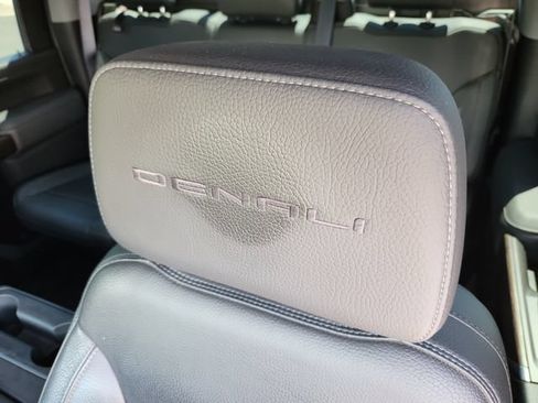 Used 2020 GMC Sierra 2500 Denali w/ Denali Ultimate Package AWD/4WD image 16