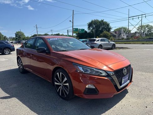 Used 2022 Nissan Altima 2.5 SR FWD image 3