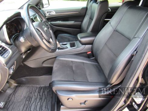 Used 2021 Jeep Grand Cherokee Laredo X RWD image 13