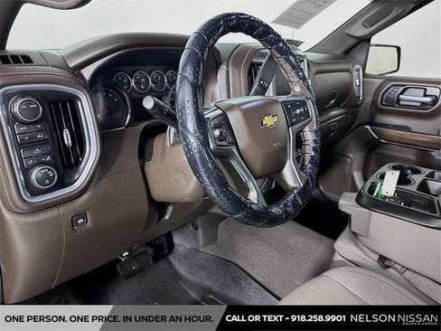 Used 2020 Chevrolet Silverado 1500 LT w/ Texas Edition image 9