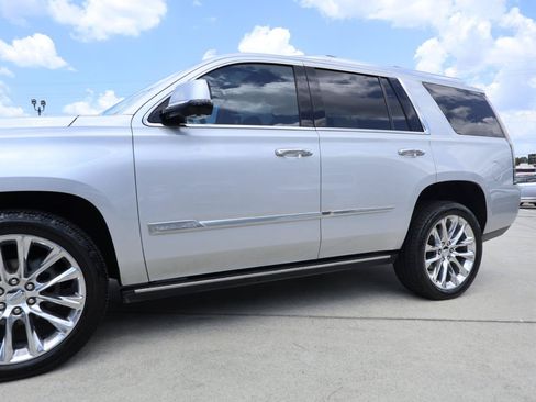 Used 2017 Cadillac Escalade Premium Luxury AWD/4WD image 37