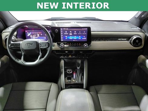 Certified 2024 Chevrolet Colorado ZR2 w/ ZR2 Convenience Package III image 2