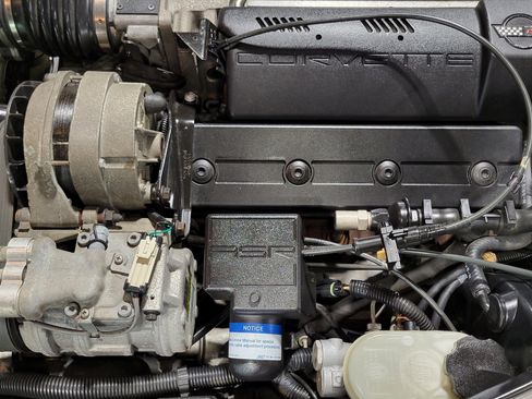 Used 1994 Chevrolet Corvette Coupe RWD image 9