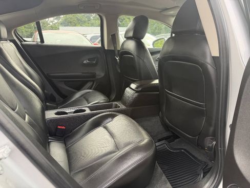 Used 2011 Chevrolet Volt Premium w/ Premium Trim Package FWD image 14