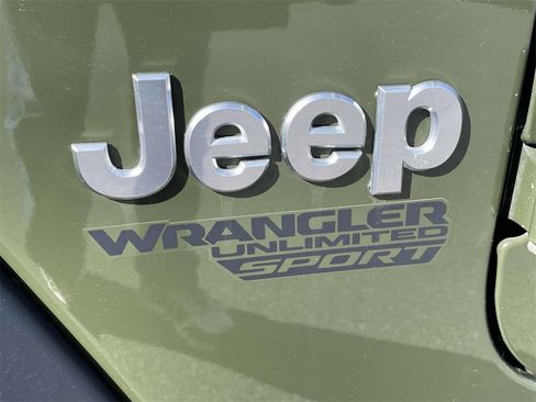 Used 2021 Jeep Wrangler Unlimited Sport image 9
