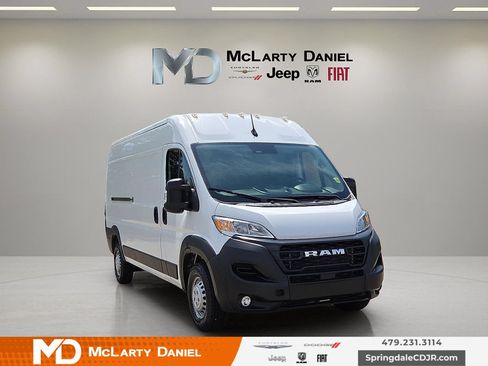 Used 2025 RAM ProMaster 2500 w/ Convenience Group FWD image 1