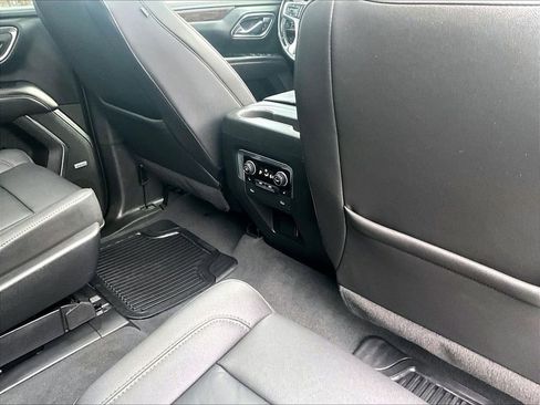 Used 2022 Chevrolet Tahoe Z71 w/ Z71 Off-Road Package image 18