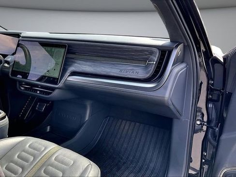Used 2022 Rivian R1T Adventure image 26