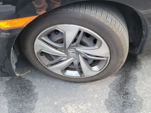 Used 2019 Honda Civic LX image 2