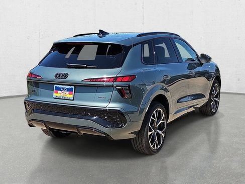 New 2026 Audi Q3 quattro 2.0T AWD/4WD image 5