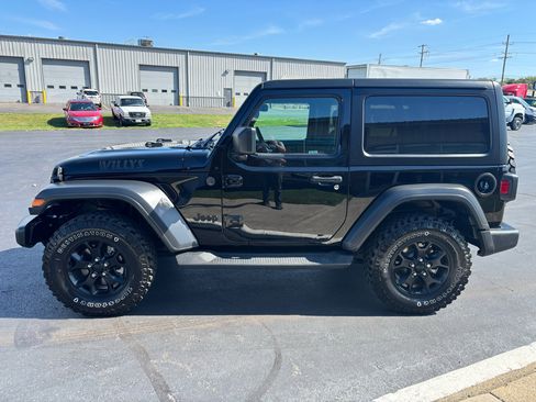 Used 2023 Jeep Wrangler Sport image 6