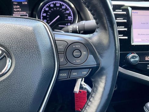 Used 2020 Toyota Camry SE w/ Carpet Mat Package FWD image 24