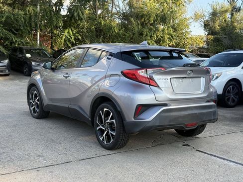 Used 2018 Toyota C-HR XLE FWD image 5