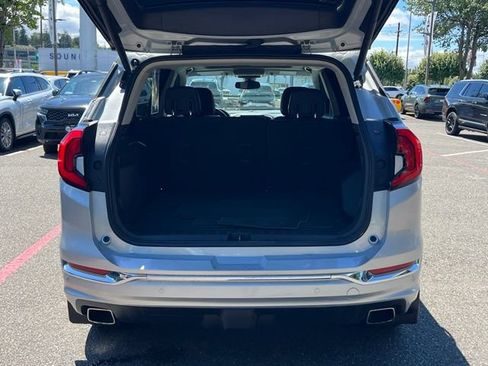 Used 2020 GMC Terrain Denali w/ Denali Premium Package AWD/4WD image 12