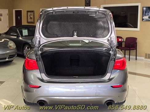 Used 2017 INFINITI Q50 3.0t Premium w/ Cargo Package (L95) image 6