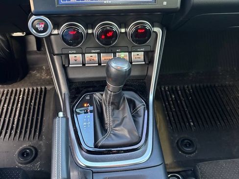 Used 2023 Toyota GR86 Premium RWD image 9