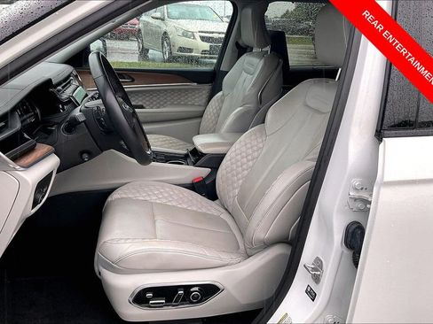 Used 2023 Jeep Grand Cherokee L Summit w/ Advanced Protech Group IV AWD/4WD image 25