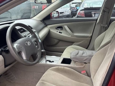 Used 2009 Toyota Camry LE FWD image 10