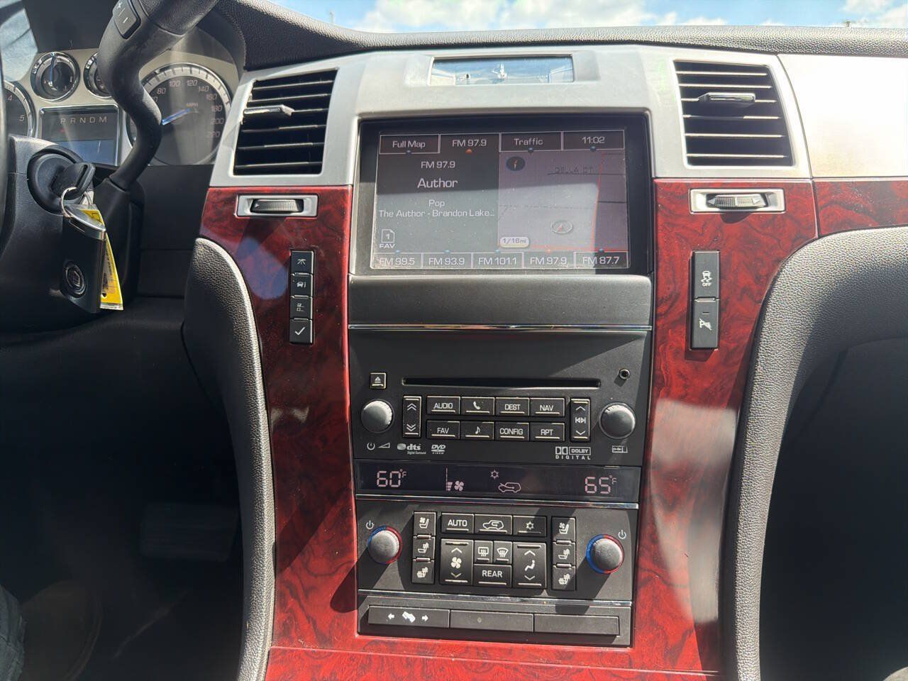 Used 2013 Cadillac Escalade Luxury AWD/4WD image 26